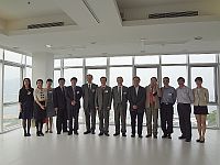The delegation visits the Institute of Space and Earth Information Science.